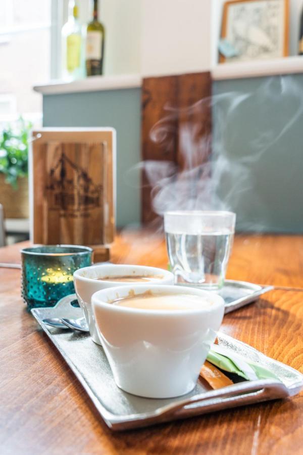 Bed & Brasserie Het Kosthuys Sint-Maartensdijk Ngoại thất bức ảnh